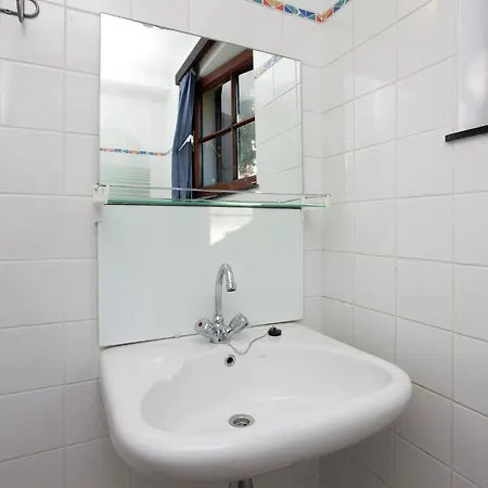 Hillside Near Coo Fall סטבלוט