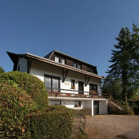 בית נופש Hillside Near Coo Fall