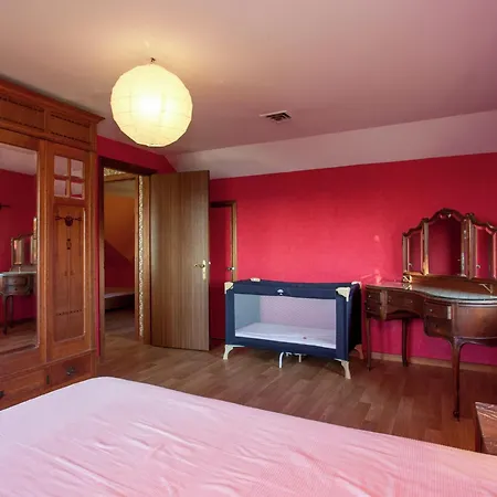 בית נופש Hillside Near Coo Fall