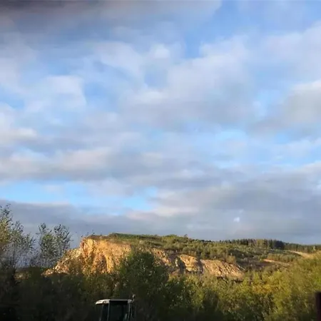 Hillside Near Coo Fall סטבלוט